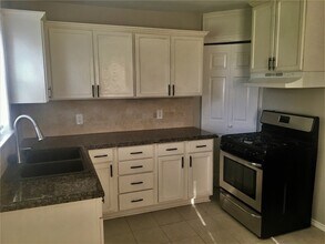 1317 Meadowbrook Dr in Garland, TX - Building Photo - Building Photo