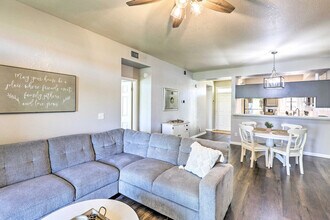 1601 W Beardsley Rd in Glendale, AZ - Building Photo - Building Photo