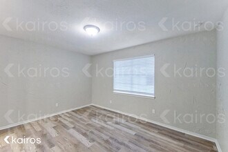 914 W Pleasant Run Rd in Lancaster, TX - Building Photo - Building Photo