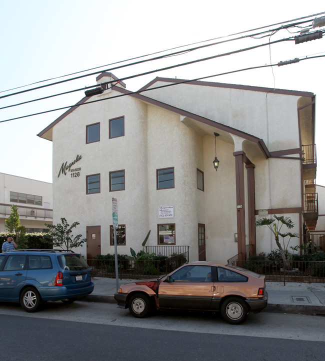 Magnolia Manor in Long Beach, CA - Foto de edificio - Building Photo