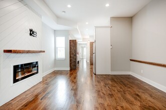 2638 N 33rd St-Unit -bf3f1e39-ebbb-11eb-afa6-0ee8724c8777 in Philadelphia, PA - Foto de edificio - Building Photo