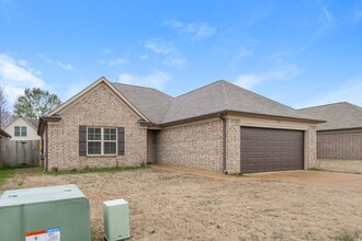 9455 Darren Cir S in Cordova, TN - Building Photo - Building Photo