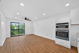 1516 Bay Area Blvd in Houston, TX - Building Photo