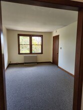 269 E Main St, Unit A in Yarmouth, ME - Building Photo - Building Photo