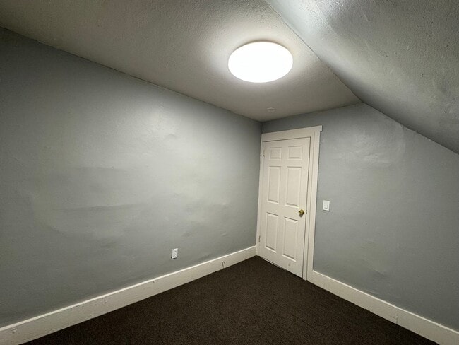 1 Cedar Ct in Amesbury, MA - Building Photo - Building Photo