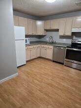 4 Midhurst Rd in Nashua, NH - Building Photo - Building Photo