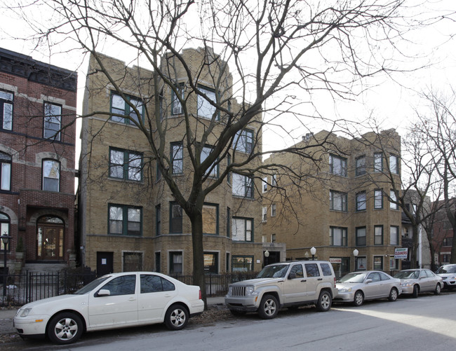 677-687 W Wrightwood Ave in Chicago, IL - Foto de edificio - Building Photo