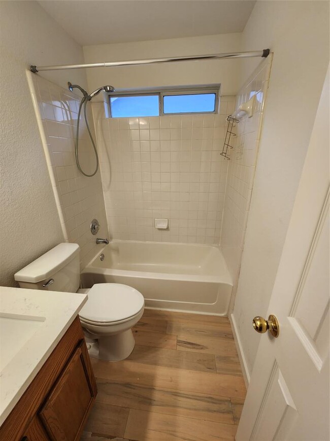 1007 Buttercup Ct