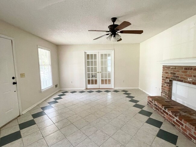 102 Bowhill Ct in Irmo, SC - Building Photo - Building Photo
