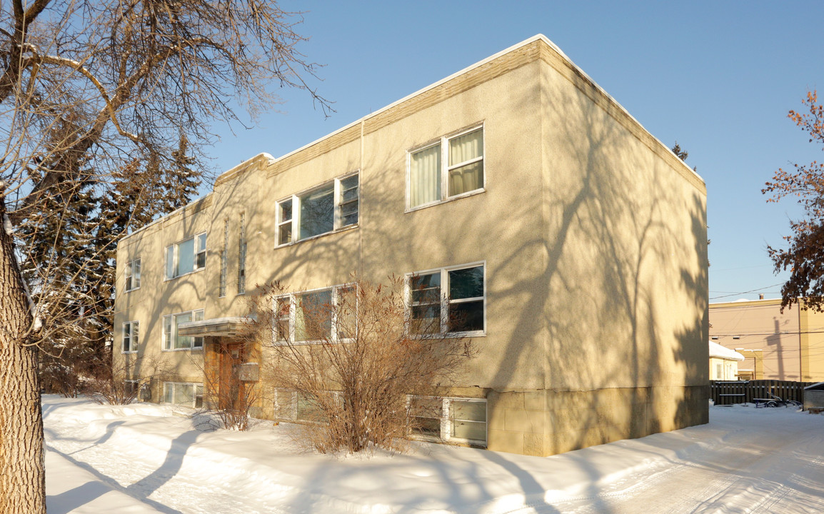 12527 Stony Plain Rd NW in Edmonton, AB - Building Photo