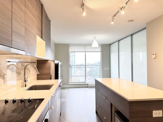 13398-1104 104 Ave in Surrey, BC - Building Photo - Building Photo