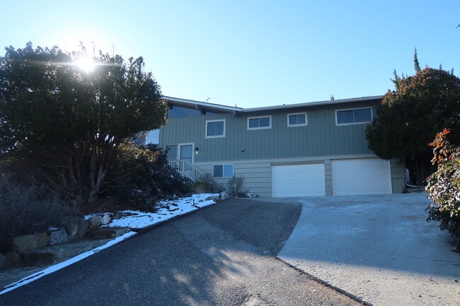 2405 Lester Rd in Wenatchee, WA - Building Photo - Building Photo