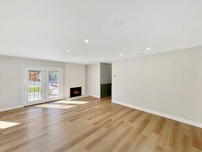 5911 Lake Murray Blvd in La Mesa, CA - Building Photo - Building Photo