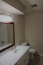 Amberwood Apartments in Fort Worth, TX - Building Photo - Building Photo