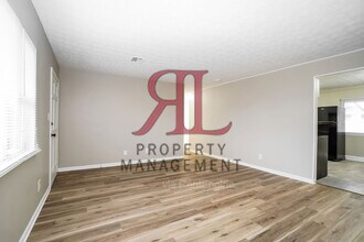 1951 Riverdale Rd in Columbus, OH - Foto de edificio - Building Photo