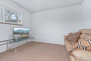 4820-4200 200 St in Langley, BC - Building Photo