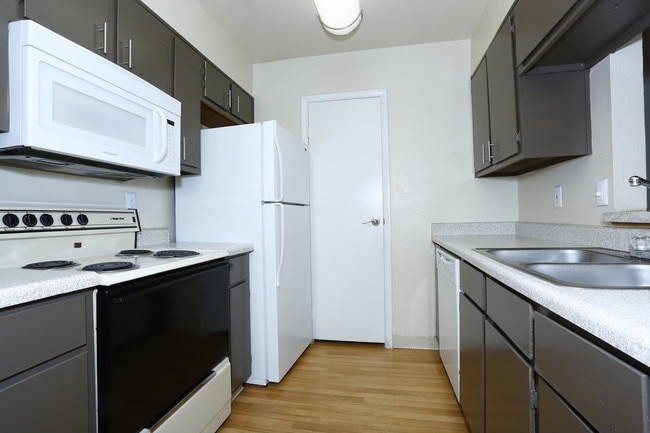 Village of Santo Domingo in Las Vegas, NV - Building Photo - Interior Photo