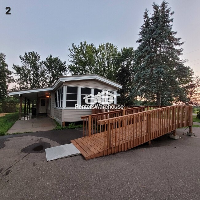 10364 County Rd 17 SE in Delano, MN - Building Photo - Building Photo