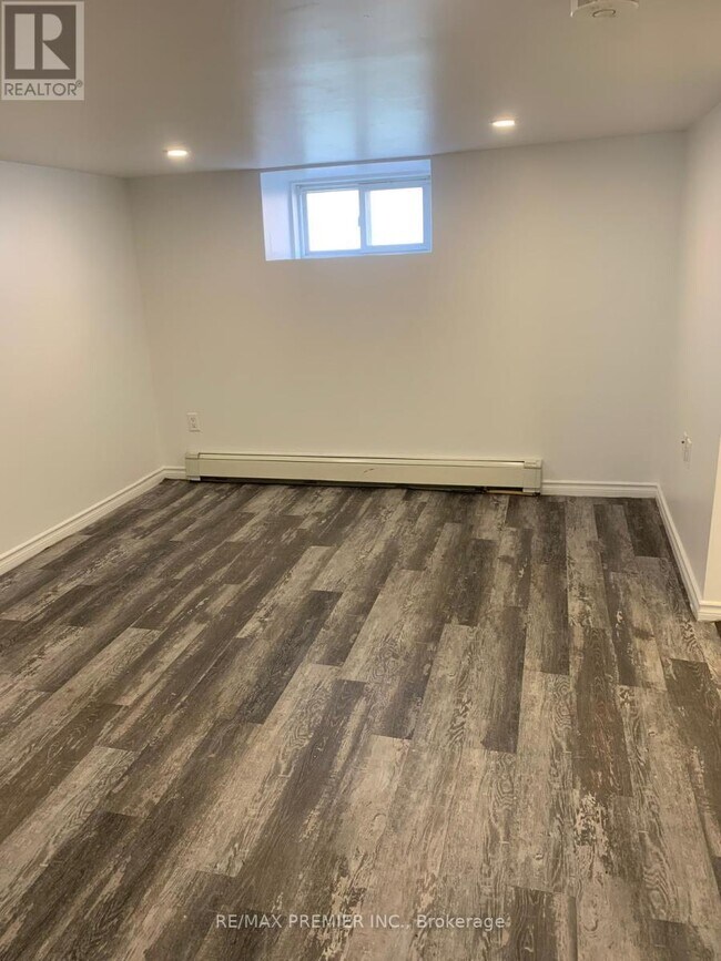 191 Simcoe St S in Oshawa, ON - Building Photo - Building Photo