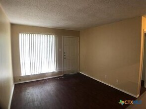 1243 N LBJ Dr in San Marcos, TX - Building Photo - Building Photo