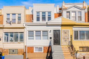 5541 Hadfield St in Philadelphia, PA - Building Photo