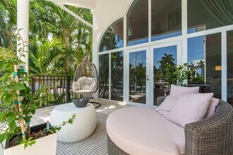 70 Isle of Venice Dr in Fort Lauderdale, FL - Building Photo - Building Photo