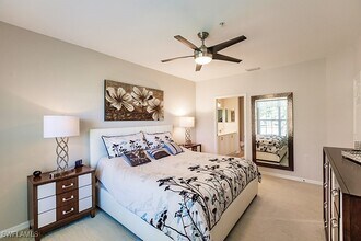 8135 Celeste Dr in Naples, FL - Building Photo - Building Photo