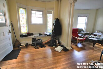 98 Westbourne Ter, Unit 1 in Brookline, MA - Building Photo - Building Photo
