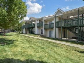 Park at Olathe Station in Olathe, KS - Building Photo - Building Photo