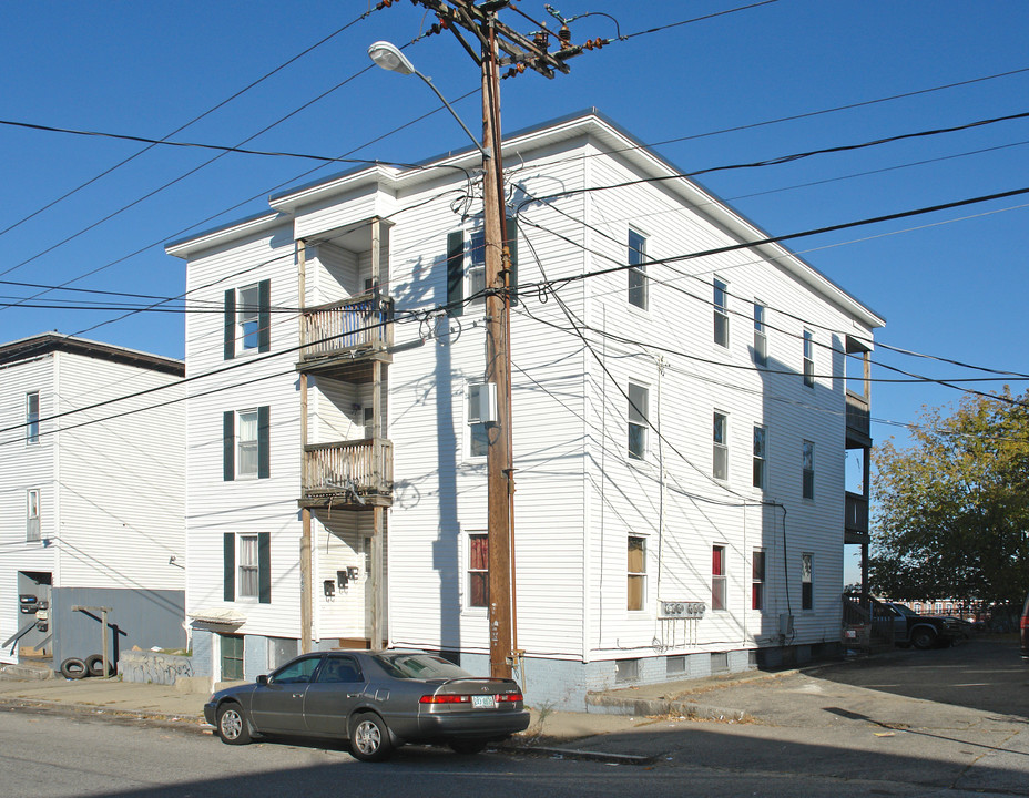 564 Silver St in Manchester, NH - Foto de edificio