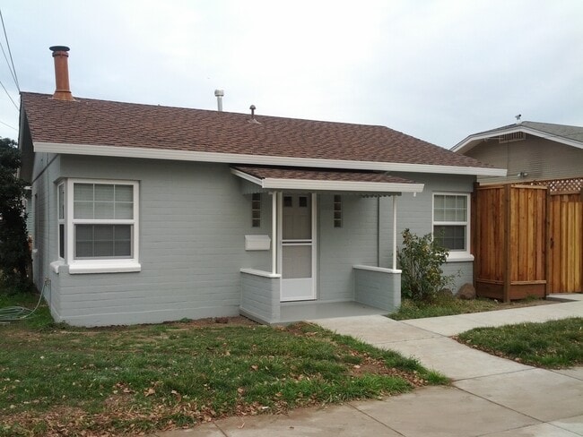 402 Rutland Ave in San Jose, CA - Building Photo - Building Photo