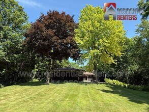 11539 N Parkview Dr in Mequon, WI - Building Photo - Building Photo
