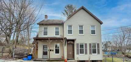 19 Defreest Ave in Troy, NY - Building Photo - Building Photo