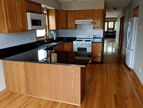 5473 N Parkside Ave in Chicago, IL - Building Photo - Building Photo