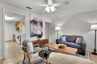 The Flats at Midtown in Mobile, AL - Building Photo - Building Photo