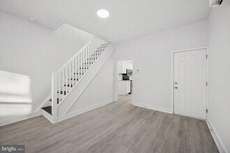 2513 N Garnet St in Philadelphia, PA - Building Photo - Building Photo