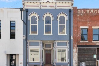 219 E Main St in Johnson City, TN - Foto de edificio - Building Photo