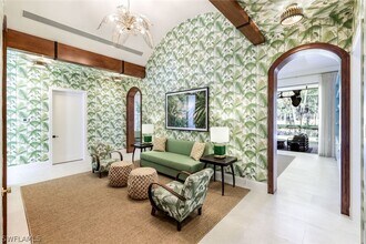 2904 Tiburon Blvd E in Naples, FL - Building Photo - Building Photo