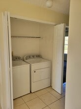 2488 Sweetwater Club Cir, Unit 76 in Kissimmee, FL - Foto de edificio - Building Photo