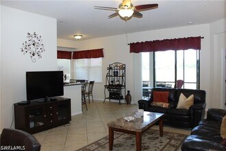 10542 Smoke House Bay Dr in Naples, FL - Building Photo - Building Photo