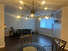 23 Willow Springs in New Milford, CT - Building Photo