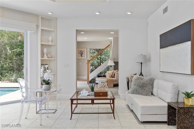 property at 1980 Gordon Dr