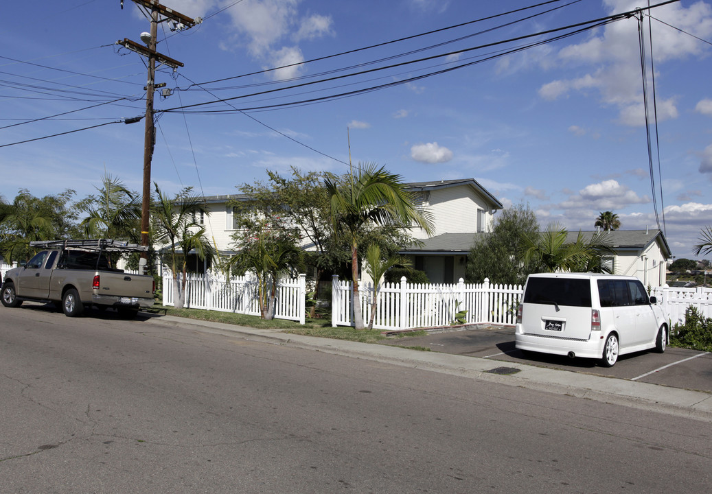 2231-2241 Dunlop St in San Diego, CA - Building Photo