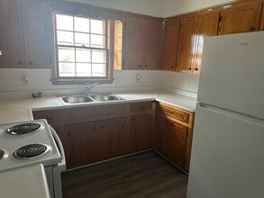 1877 Old Charlotte Rd in Spartanburg, SC - Building Photo - Building Photo