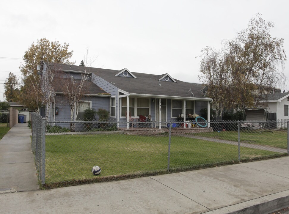 12956 Vanowen St in North Hollywood, CA - Building Photo