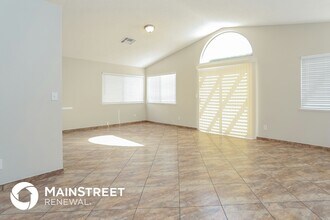 7187 E Carey Ave in Las Vegas, NV - Building Photo - Building Photo