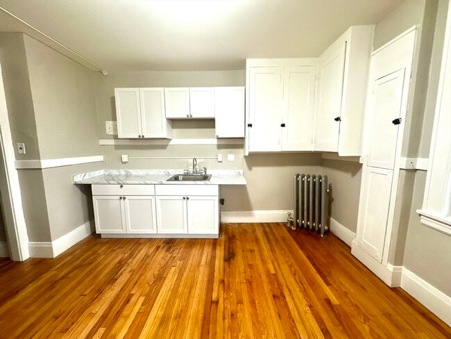 589 Pleasant St in Holyoke, MA - Building Photo - Building Photo