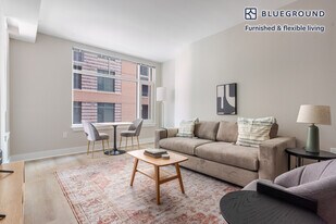 4924 St Elmo Ave in Bethesda, MD - Building Photo