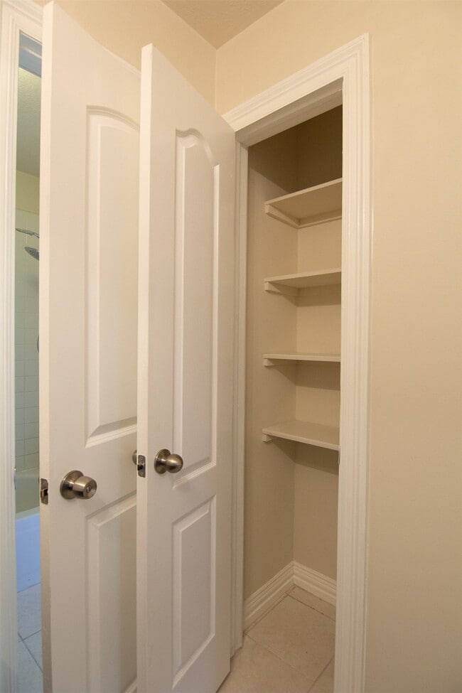 12242 Kleinmeadow Dr