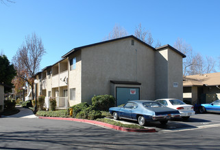 Gregory Gardens Apartments in Ventura, CA - Building Photo - Building Photo